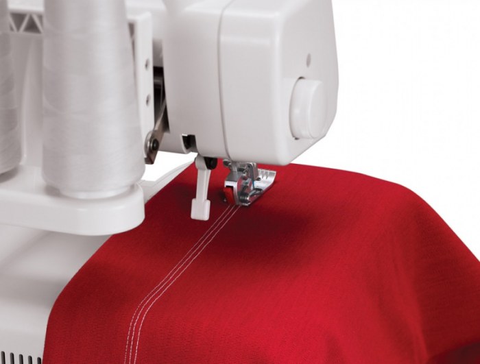 Shopty Macchina punto copertura Singer 14T970C - Cover Stitch In Linea