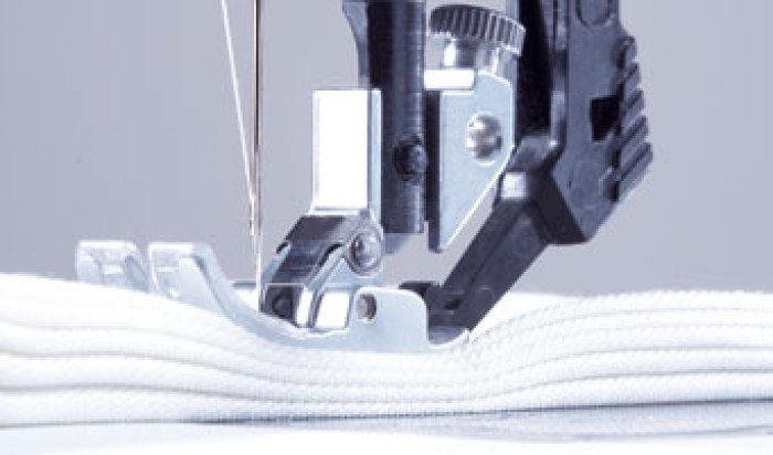 Shopty Macchina per cucire Pfaff Select 4.2 Spedizione Gratuita